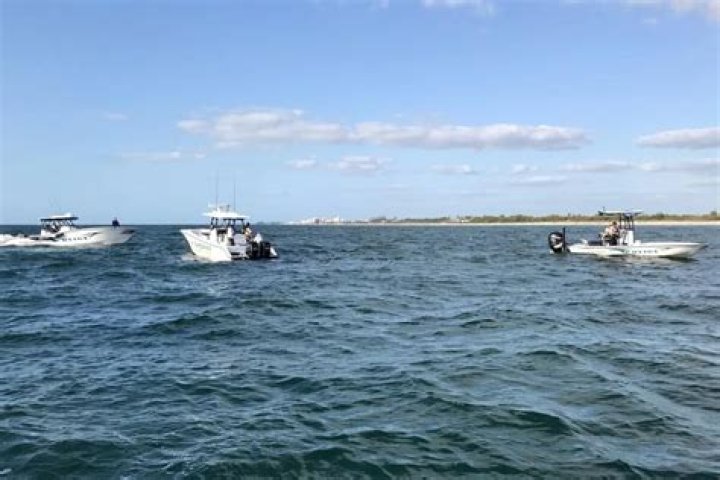 
2 Dead, Including a 14-Year-Old Girl, and 1 Missing After Rental Plane Crashes in Gulf of Mexico 