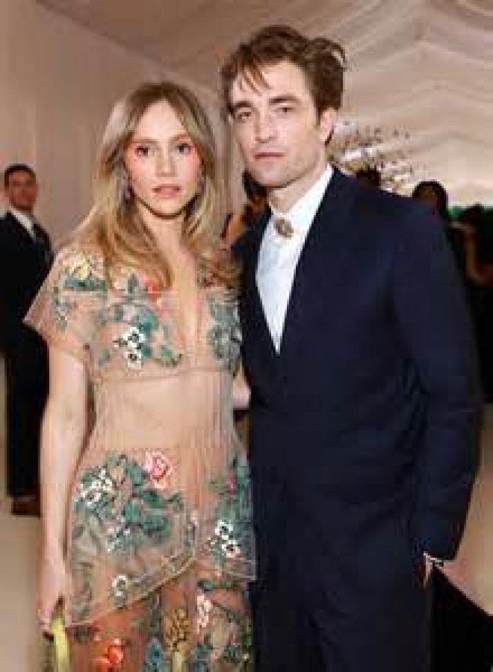 
A Look Into Robert Pattinson And Suki Waterhouse Relationship 