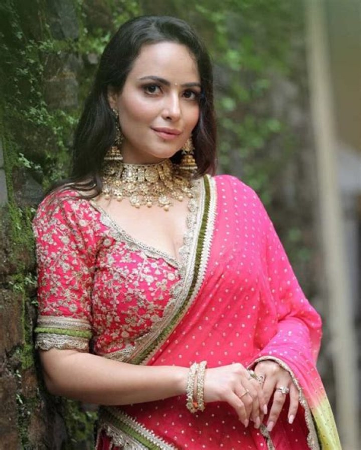 Aanchal Sawhney Mahajan Height, Weight, Net Worth, Age, Birthday, Wikipedia, Who, Nationality, Biography