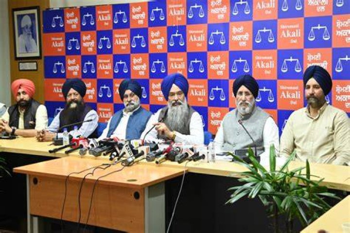 
AAP govt raking up 2015 police firing cases to divert attention: SAD chief (Ld) 
