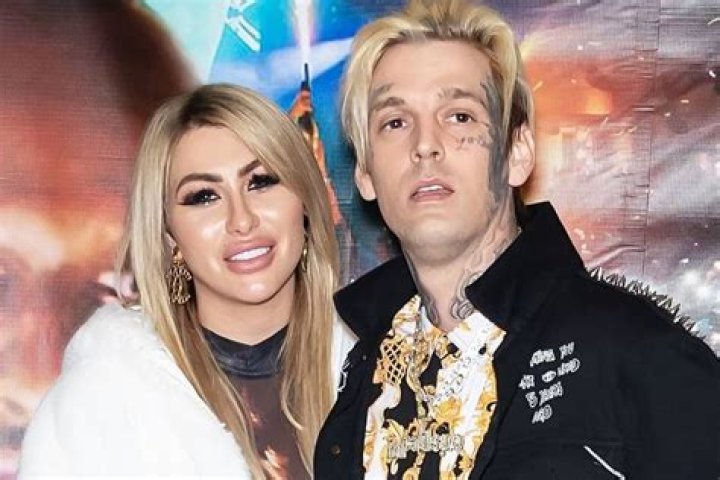 
Aaron Carter Plans To Sue His Girlfriend For Defamation 