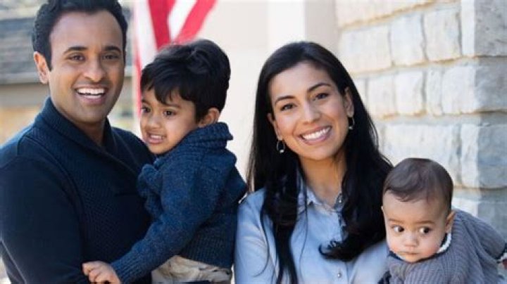 
Actress Ashley Park Husband – Is She Married? Net Worth And Family Details 