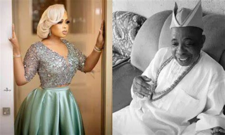 
Alaafin’s Estranged Wife, Queen Ola Heartbroken As She Mourns Her Father 