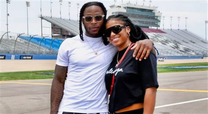 
Alvin Kamara is not Married to Wife. Dating Girlfriend: Te’a Omari Cooper. 