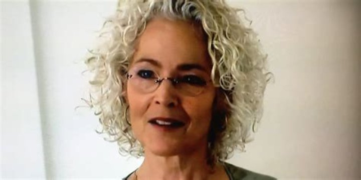 
Amy Irving Wiki Bio, husband Kenneth Bowser, net worth, sons, married 