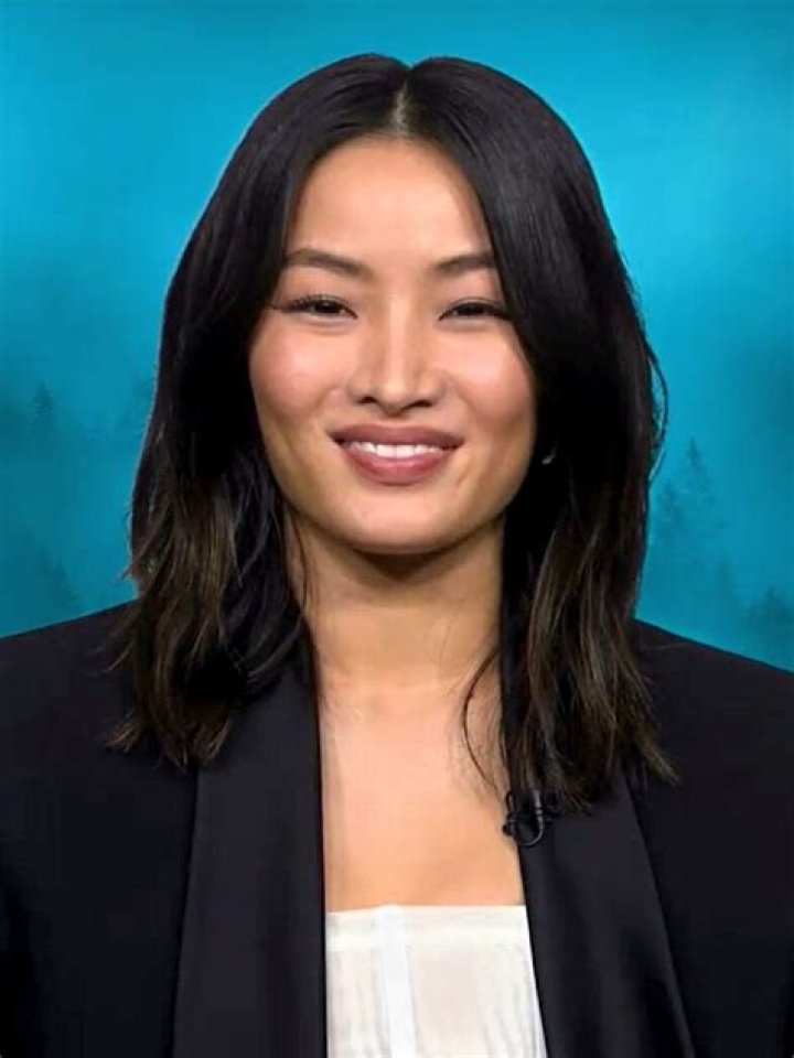 
Anna Sawai Height, Weight, Net Worth, Age, Birthday, Wikipedia, Who, Nationality, Biography 