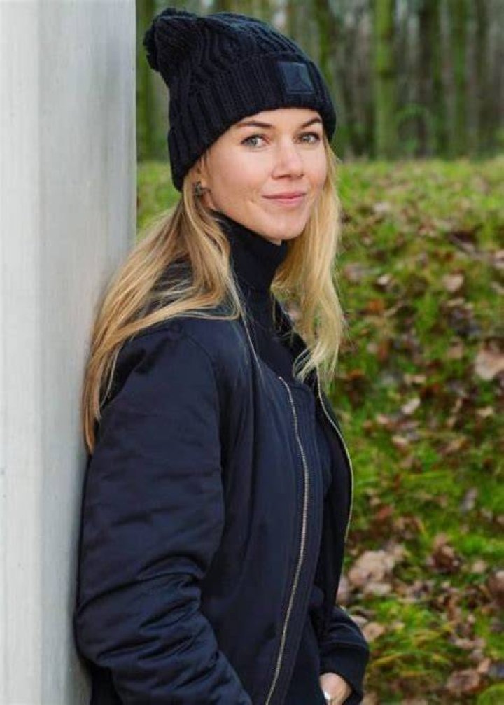 
Anouk Hoogendijk Height, Weight, Net Worth, Age, Birthday, Wikipedia, Who, Nationality, Biography 