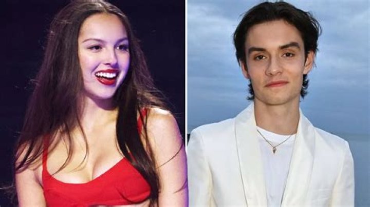 
Are Olivia Rodrigo And Vinnie Hacker Dating? Age Difference And Net Worth Explored 