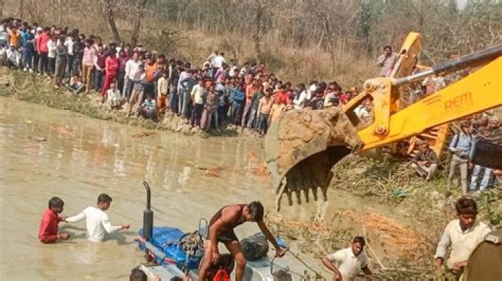
At least 27 dead after ‘tractor trolley’ flips into pond in India 