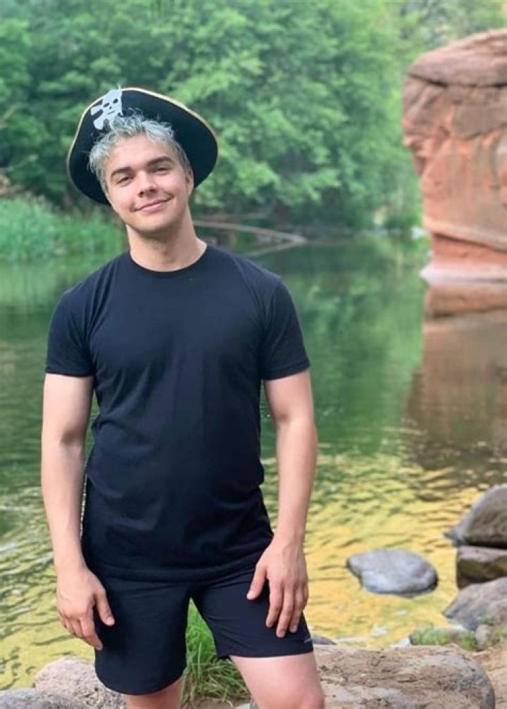 
Austin Sprinz Height, Weight, Net Worth, Age, Wiki, Who, Instagram, Biography 