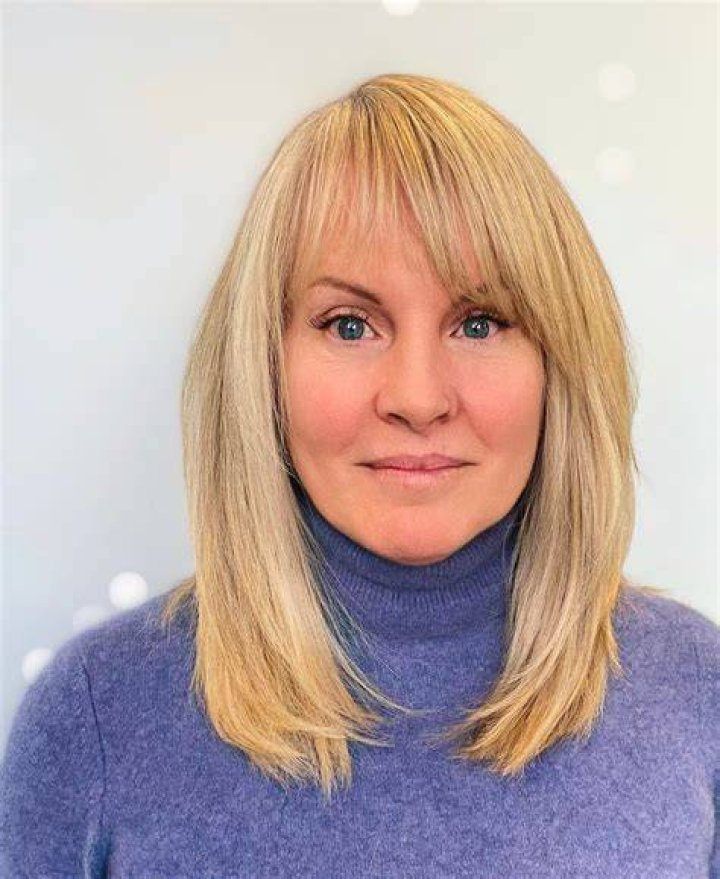 
Author Sally Bee Was Diagnosed With FMD Disease, Where Is She Now? 