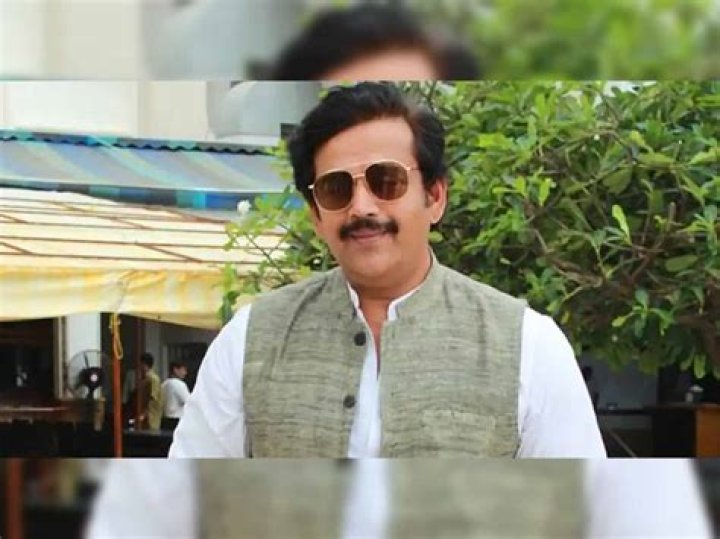 
BJP MP Ravi Kishan duped of money, files police complaint 