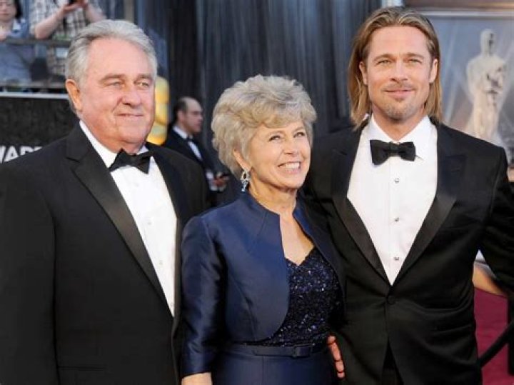 
Brad Pitt | Parents And Siblings 