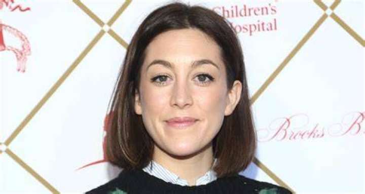 
Caitlin Mcgee Baby Daughter Juniper- Husband Patrick Woodall And Net Worth 