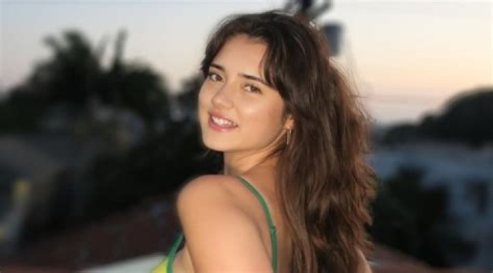 Carolina Samani Height, Weight, Net Worth, Age, Birthday, Wikipedia, Who, Instagram, Biography