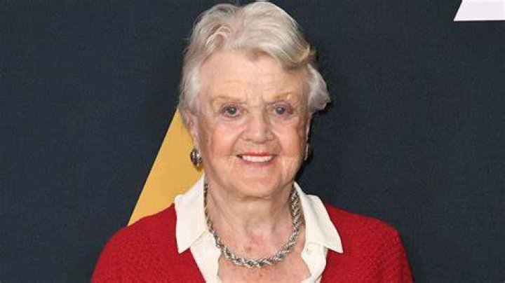 
Celebrities React to Angela Lansbury’s Death: ‘She, My Darlings, Was Everything’ 