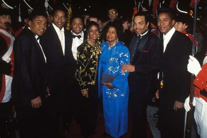 
Cheyenne Jackson Parents: Who Are David And Sherri Jackson? Siblings And Family 