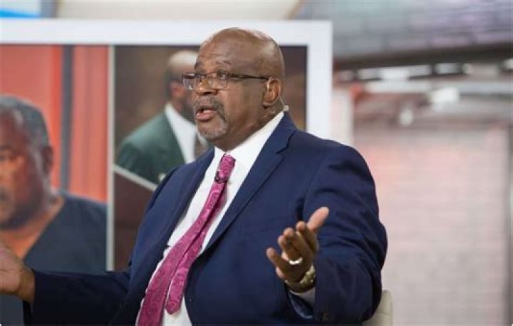 Christopher Darden Height, Weight, Net Worth, Age, Birthday, Wikipedia, Who, Instagram, Biography