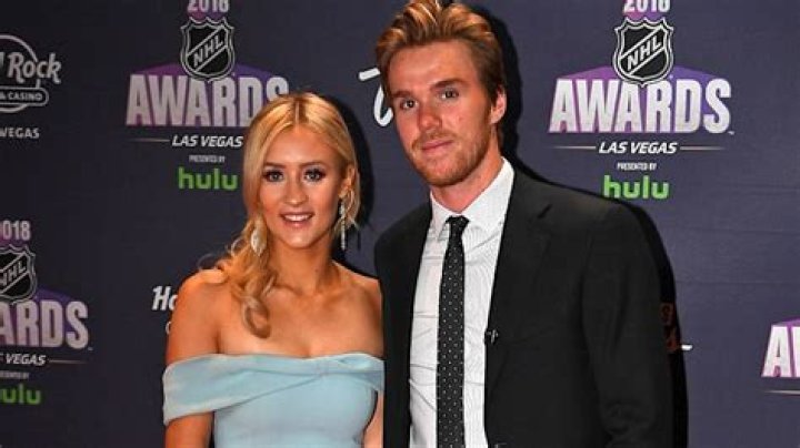Connor McDavid: Girlfriend, Family, Prize Money & Net Worth