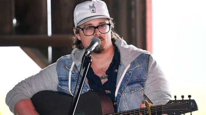 
Country Singer Hardy Hospitalized With ‘Significant Injuries’ After Tour Bus Accident 