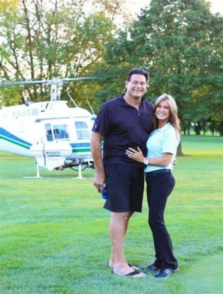 Dan Hampton is Married to Wife: Gina Hampton