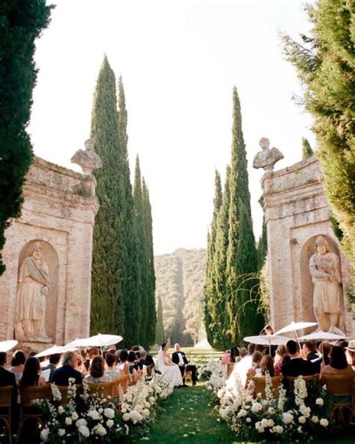 
Daniel Lapaine And His Wife Fay Ripley Had Cinematic Wedding In Tuscany 
