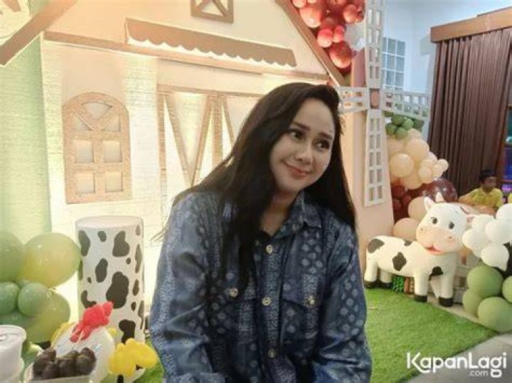 Denise Chariesta Age, Birthday, Wikipedia, Who, Nationality, Biography