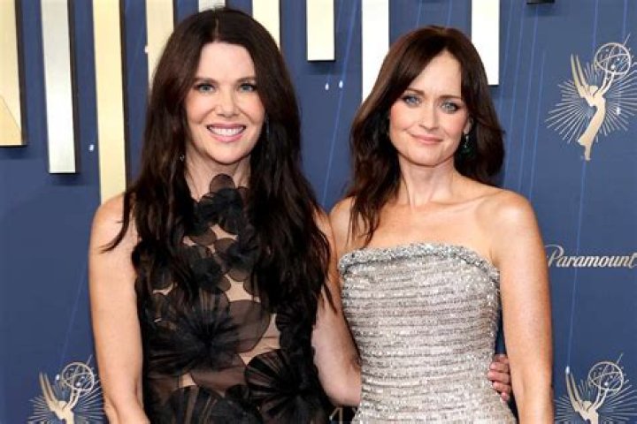 
Does Alexis Bledel Have Siblings? 