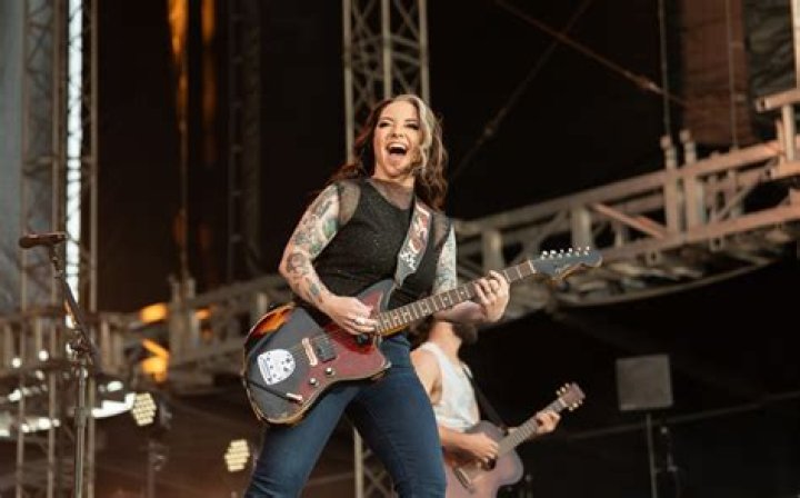 
Does Ashley Mcbryde Have A Wife 2022? Age Wikipedia And Whereabouts Now 