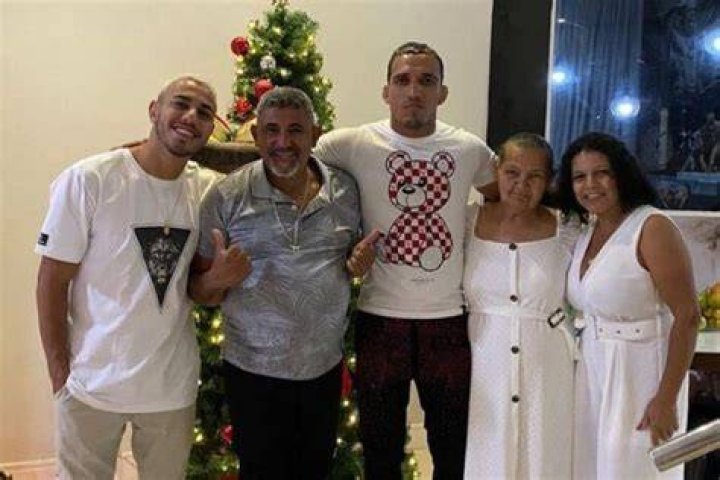 
Does Charles Oliveira Brother Have Brother? 