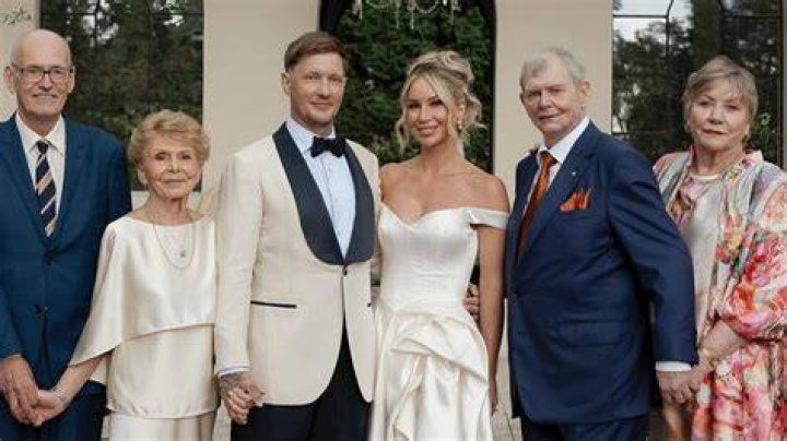 
Does John Farnham Have A Daughter With Wife Jillian Billman? Family Is Distress After His Cancer Diagnosis 
