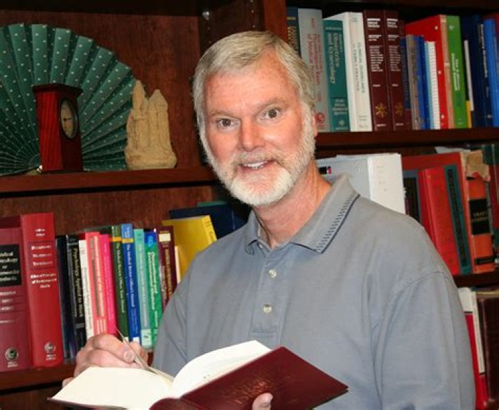 Dr Robert Lesslie Facts, Age, Birthday, Wikipedia, Who, Nationality, Biography