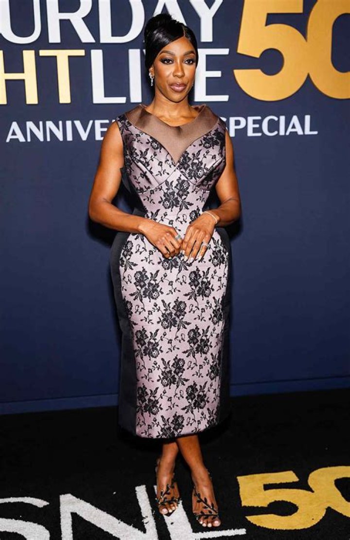 
Ego Nwodim Height, Weight, Net Worth, Age, Birthday, Wikipedia, Who, Nationality, Biography 