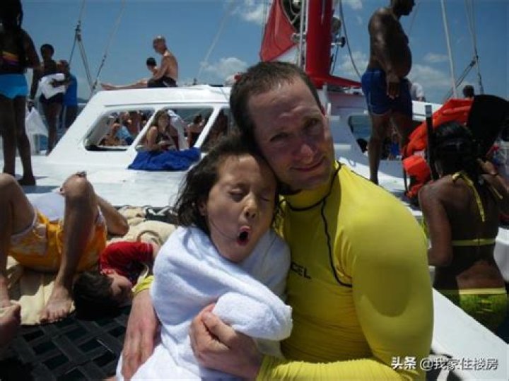 
Eileen Gu Parents: Who Are Her Father, Mother, and Family Members? 