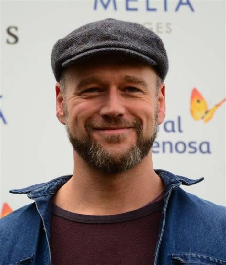 Elliot Cowan Age, Birthday, Wikipedia, Who, Nationality, Biography