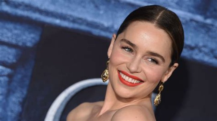 
Emilia Clarke Gets Apology From TV CEO Who Called Her A ‘Short, Dumpy Girl’ At ‘House Of The Dragon’ Premiere 
