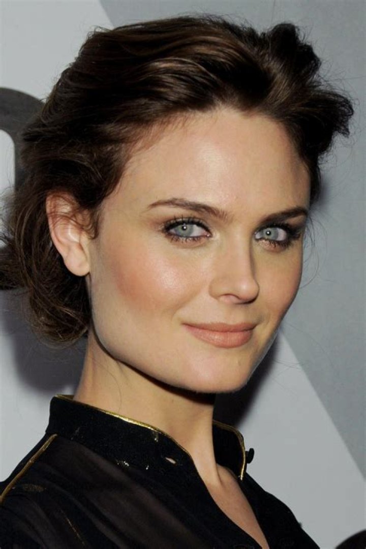 Emily Deschanel Height, Weight, Net Worth, Age, Birthday, Wikipedia, Who, Nationality, Biography
