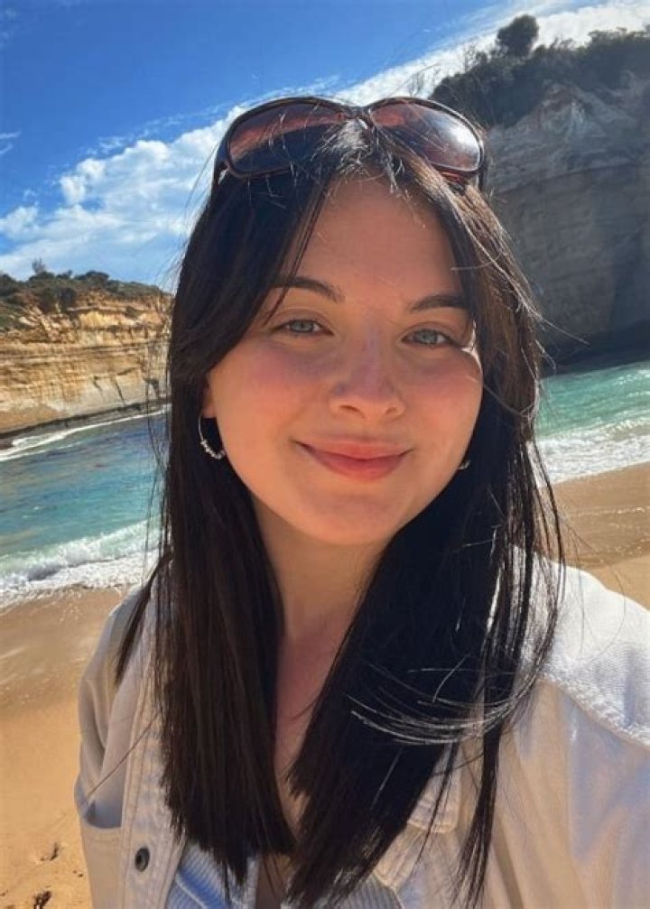 
Eve Bennett Height, Weight, Net Worth, Age, Birthday, Wikipedia, Who, Nationality, Biography 