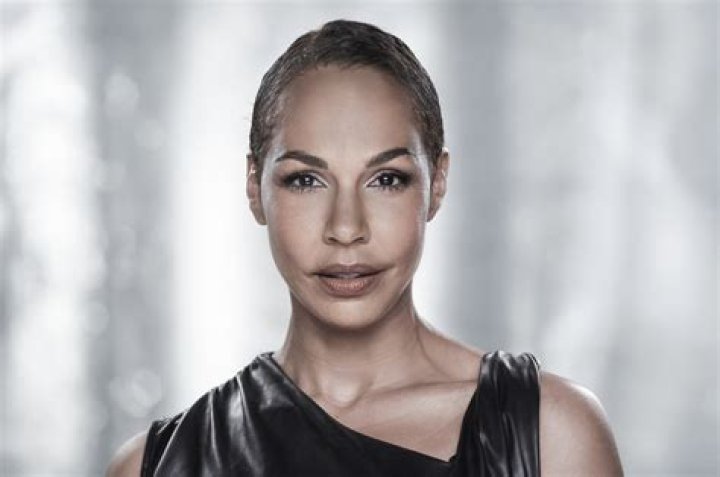 
Everything To Learn About Amanda Brugel Husband, Marcel Lewis 