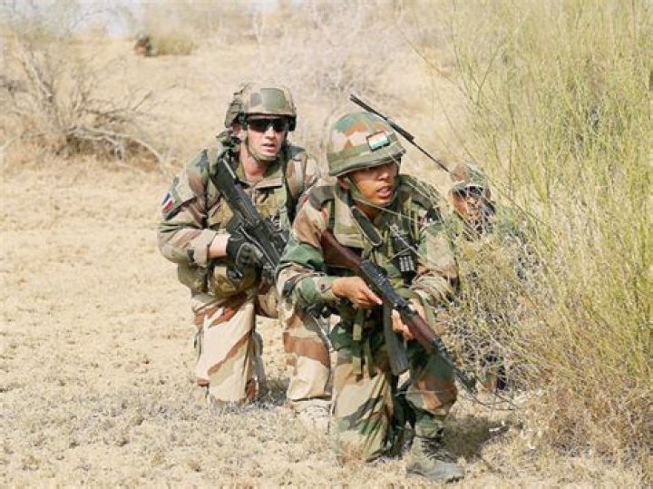 
France to boost military presence in Romania 