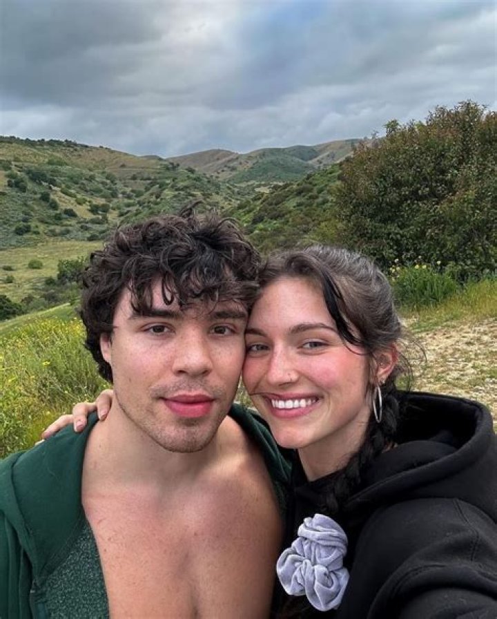
Gabriel Stewart (TikTok Star) Biography, Age, Girlfriend, Height, Net Worth 