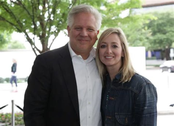 Glenn Beck Height, Weight, Net Worth, Age, Birthday, Wikipedia, Who, Instagram, Biography