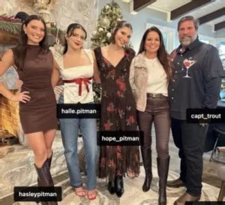
Halle Pitman Height, Age, Boyfriend, Biography, Wiki, Net Worth 