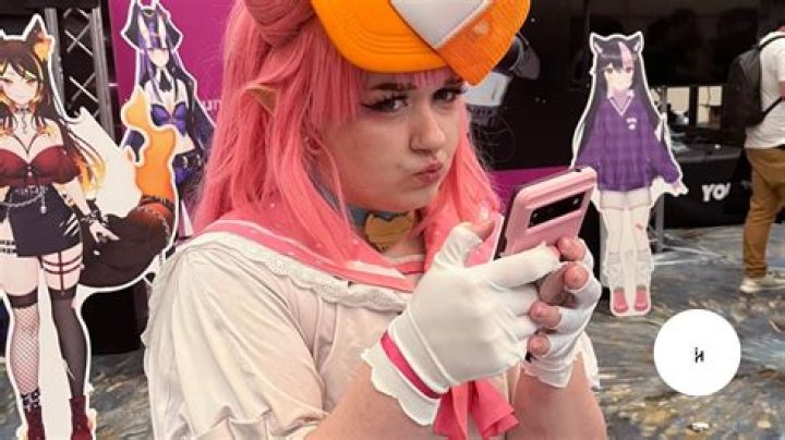
Has Linechu Done A Face Reveal? Real Name And Net Worth 