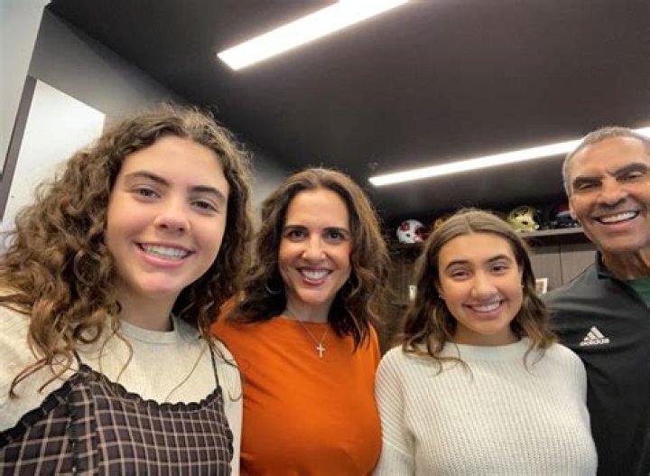 Herm Edwards is Married to Wife: Lia Edward. Kids.
