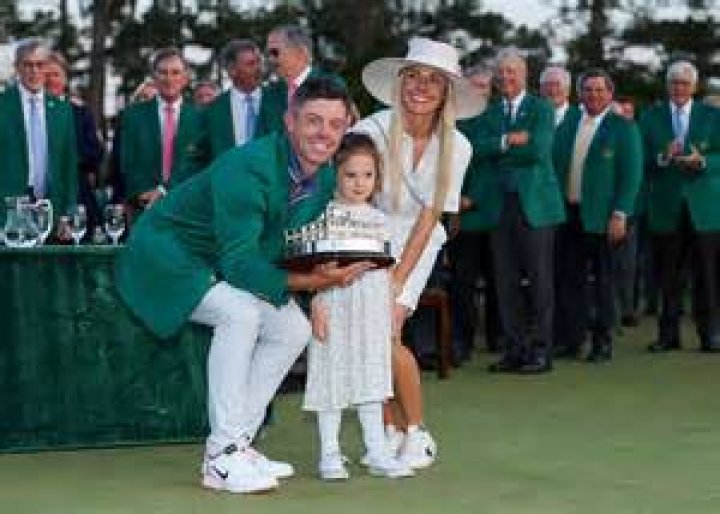 How Is Jillian Stacey Related To Carlton Fisk? Golfer Pays Tribute To Wife’s Uncle