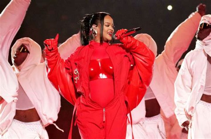 
How much did Rihanna make for Super Bowl 2023 half-time performance? 