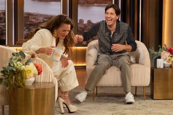 
Inside Drew Barrymore And Justin Long Hedonistic Relationship And Break Up 
