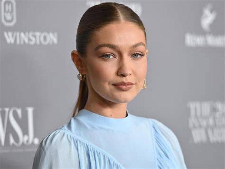 
Interesting Facts About Gigi Hadid and Highlights of Her Modeling Career 