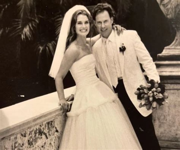 
Is Brooke Shields Married? Who is Brooke Shields Husband? 